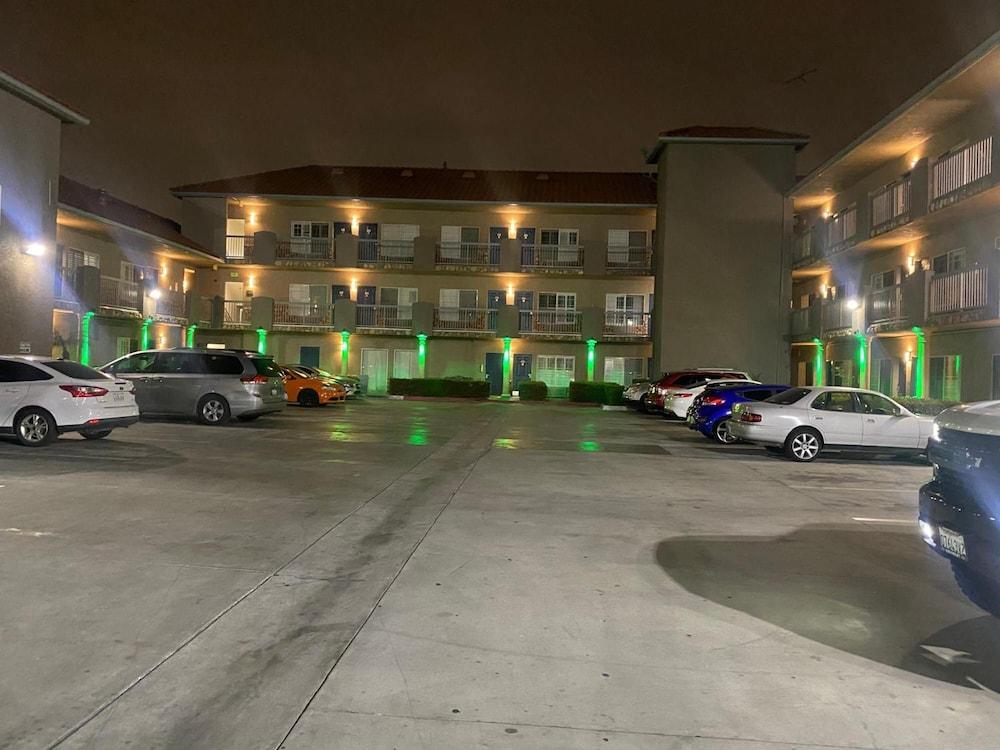 Mid City Inn & Suites Pico Rivera Exterior foto